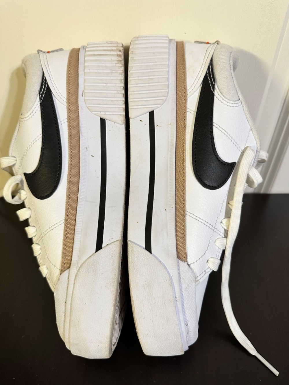 Nike Court Legacy Lift sneakers feature a prominent platform sole and a white le - Picture 3 of 7
